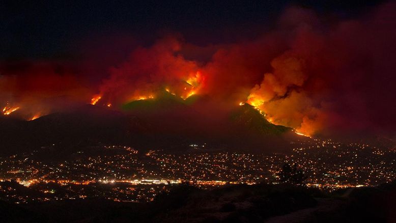 Thomas Fire on Hillsides of Ventura