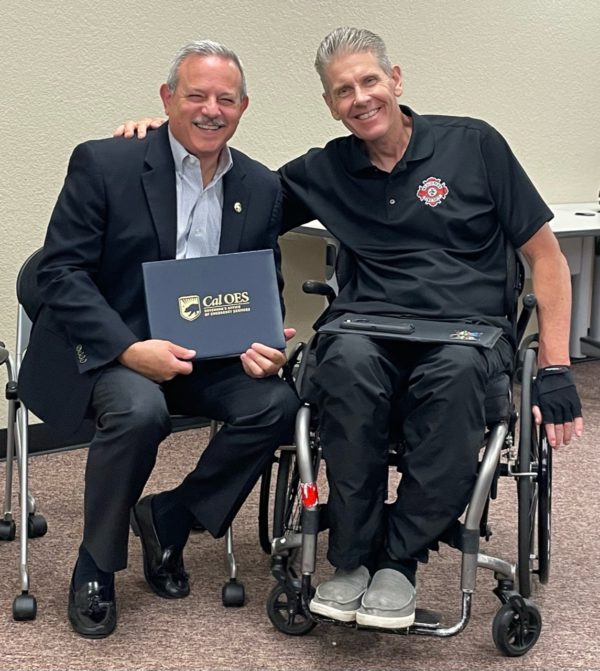 Menlo Fire Chief Harold Schapelhouman and Cal OES Director Mark Ghilarducci